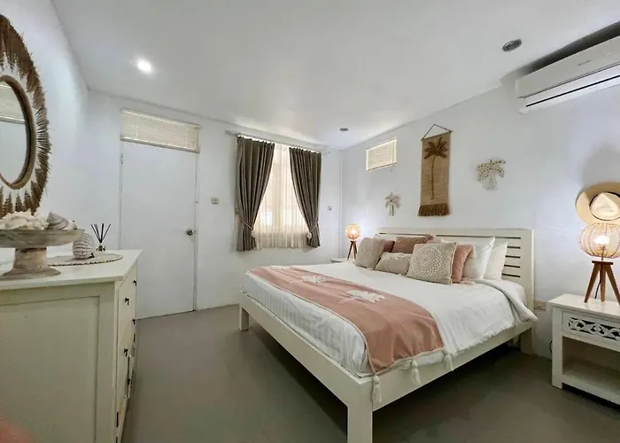 Tiga Pantai Villa *